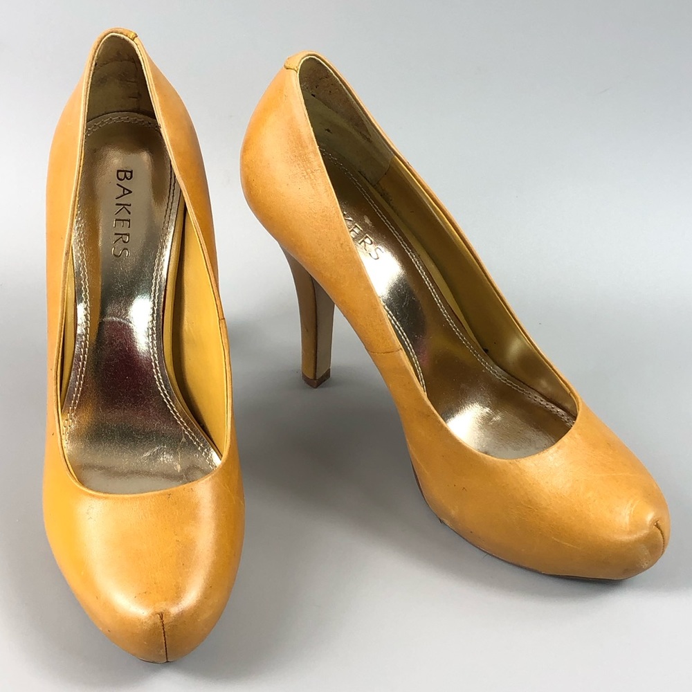 Bakers Avery Women’s Yellow Round Toe Pump Heels Size 9.5M